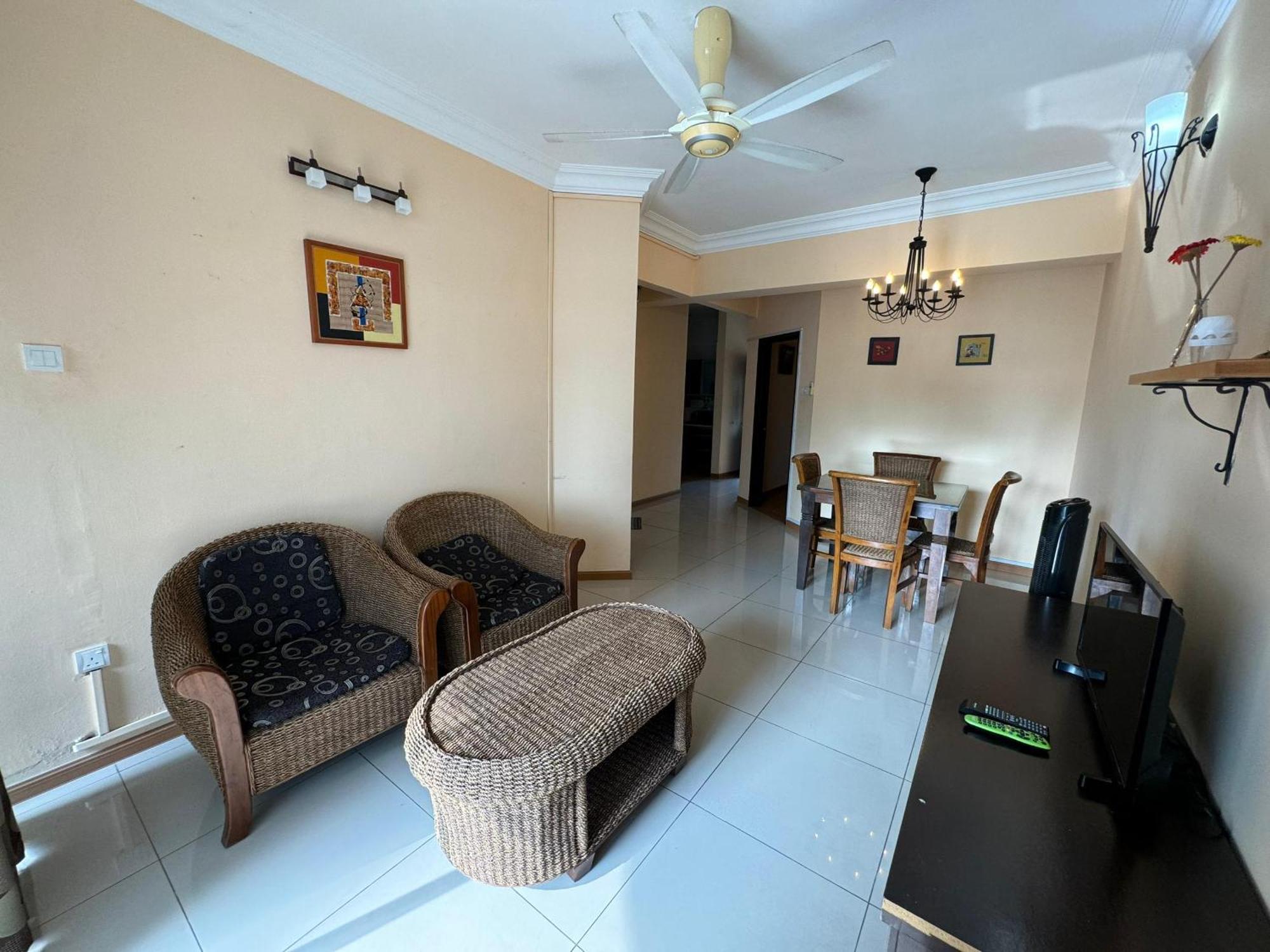 Ricco Ruby Homestay Kampong Bagan Pinang Exterior photo